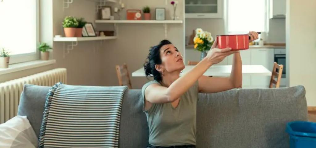 Με το χέρι στην... τσέπη για επισκευές το 1/3 των αμερικανών που αγοράζει σπίτι Με το χέρι στην... τσέπη για επισκευές το 1/3 των αμερικανών που αγοράζει σπίτι